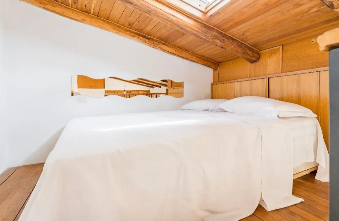 Attico Con Terrazza Santa Cecilia Apartment Rome